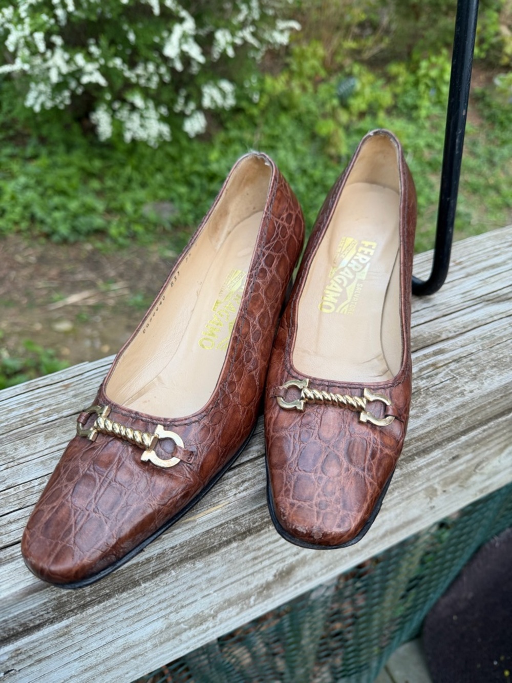 Ferragamo Pressed Alligator Leather 2” 7.5 C Brass Hardware As is Florence Italy
